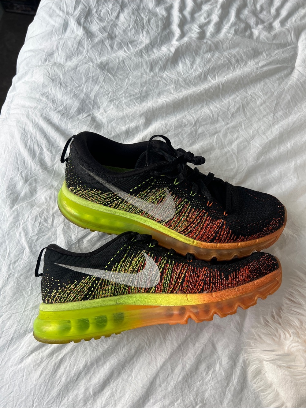 Nike FlyKnit Max Men’s Multi-Color Sneaker